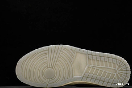 Jordan ‘Year Air 1 the Dragon’ OG of Low 0821